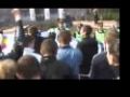Politia comunista se lupta cu tinerii protestatari