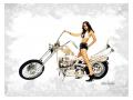 Mila Kunis motocicleta